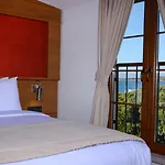 Hotell Bacacan 4*