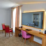 Hotell Bacacan 4*