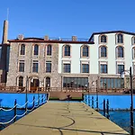 Bacacan Hotell 4*