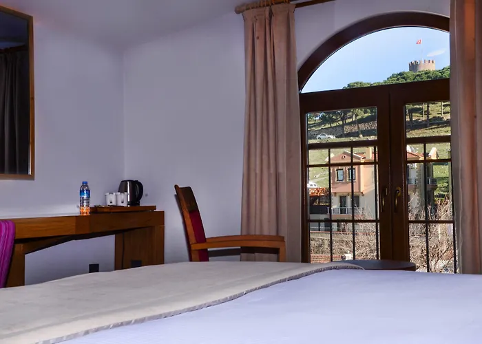 Bacacan Otel Ayvalı